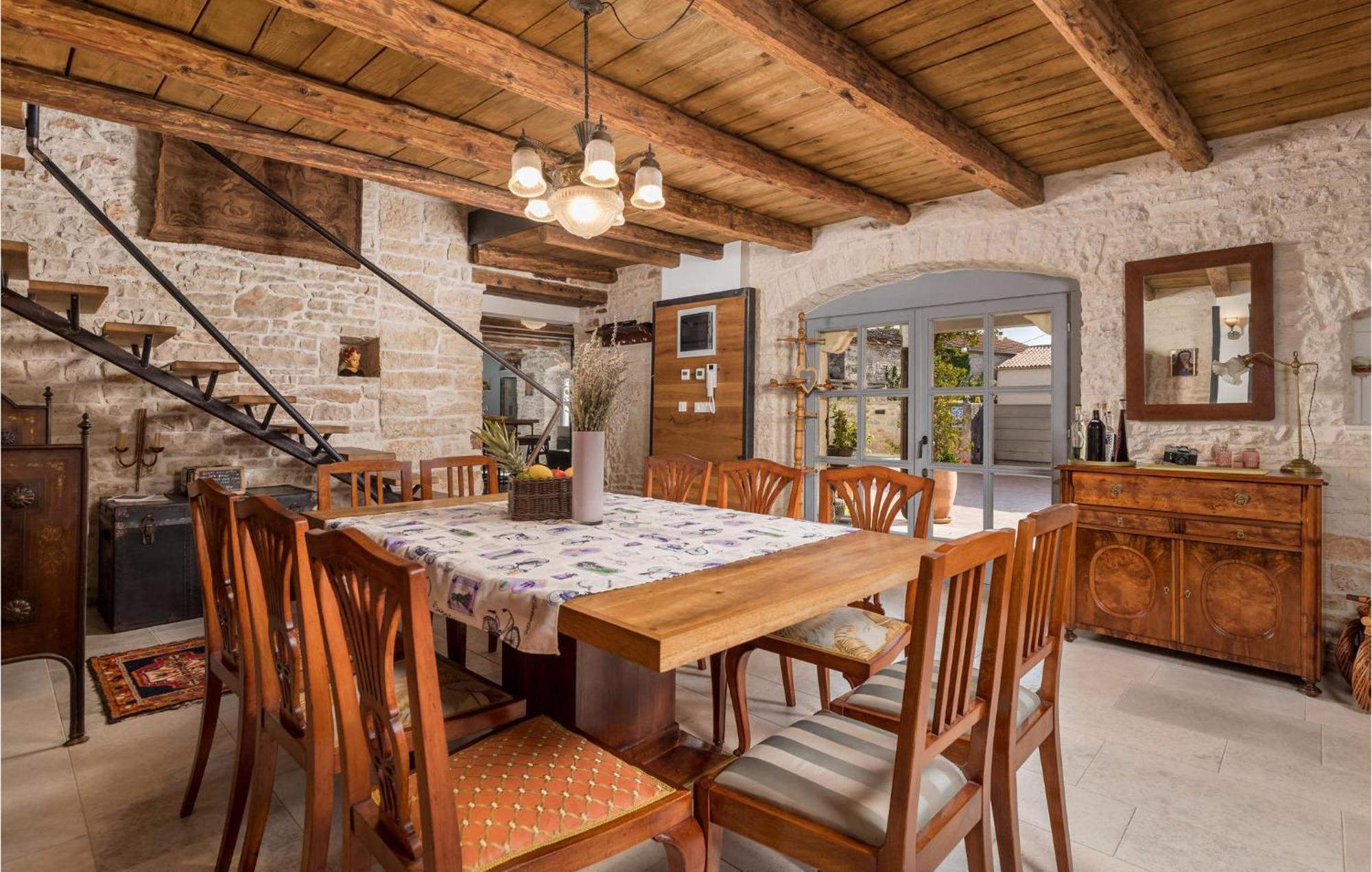 Amazing Home In Foli With Kitchen ภายนอก รูปภาพ